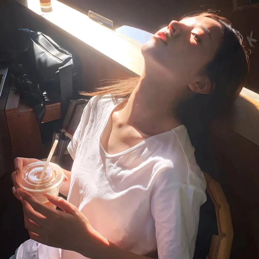 一对对鸳鸯水上漂